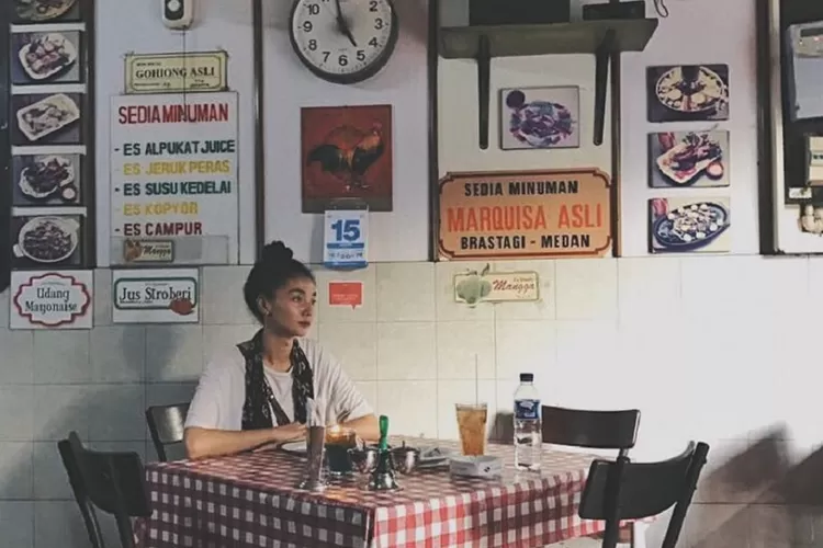 Warung Makan Legendaris